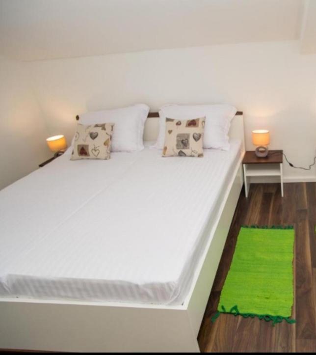 R&e Apartmán *